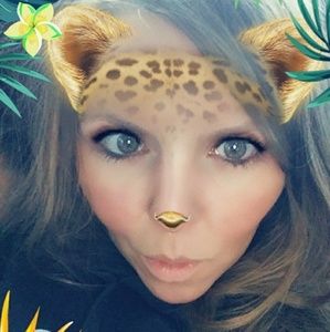 Meet your Posher, Alicia